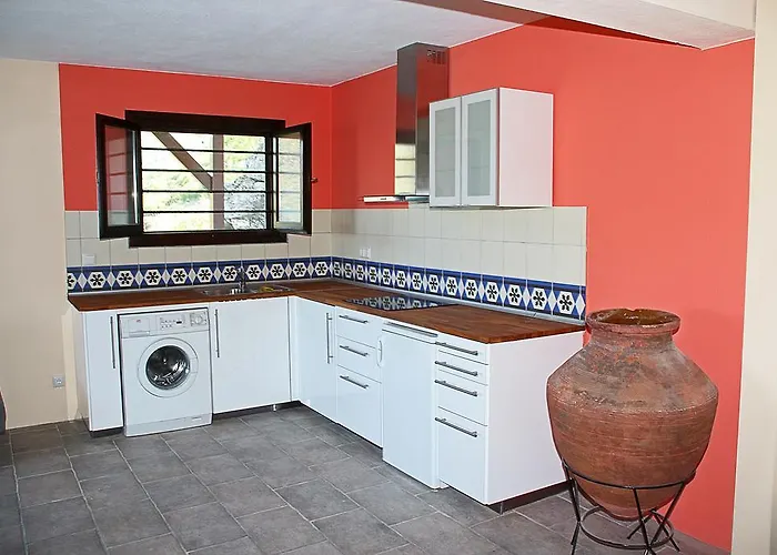 Ladanos Thassos Kallirakhi